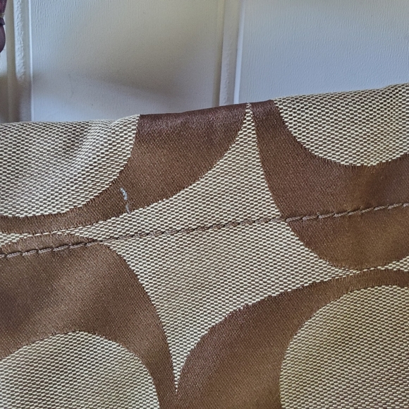 Coach Carly Hobo Bag - Purse - Picture 5 of 15